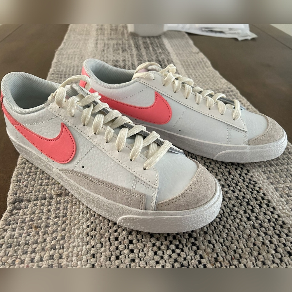 Nike Low Blazer